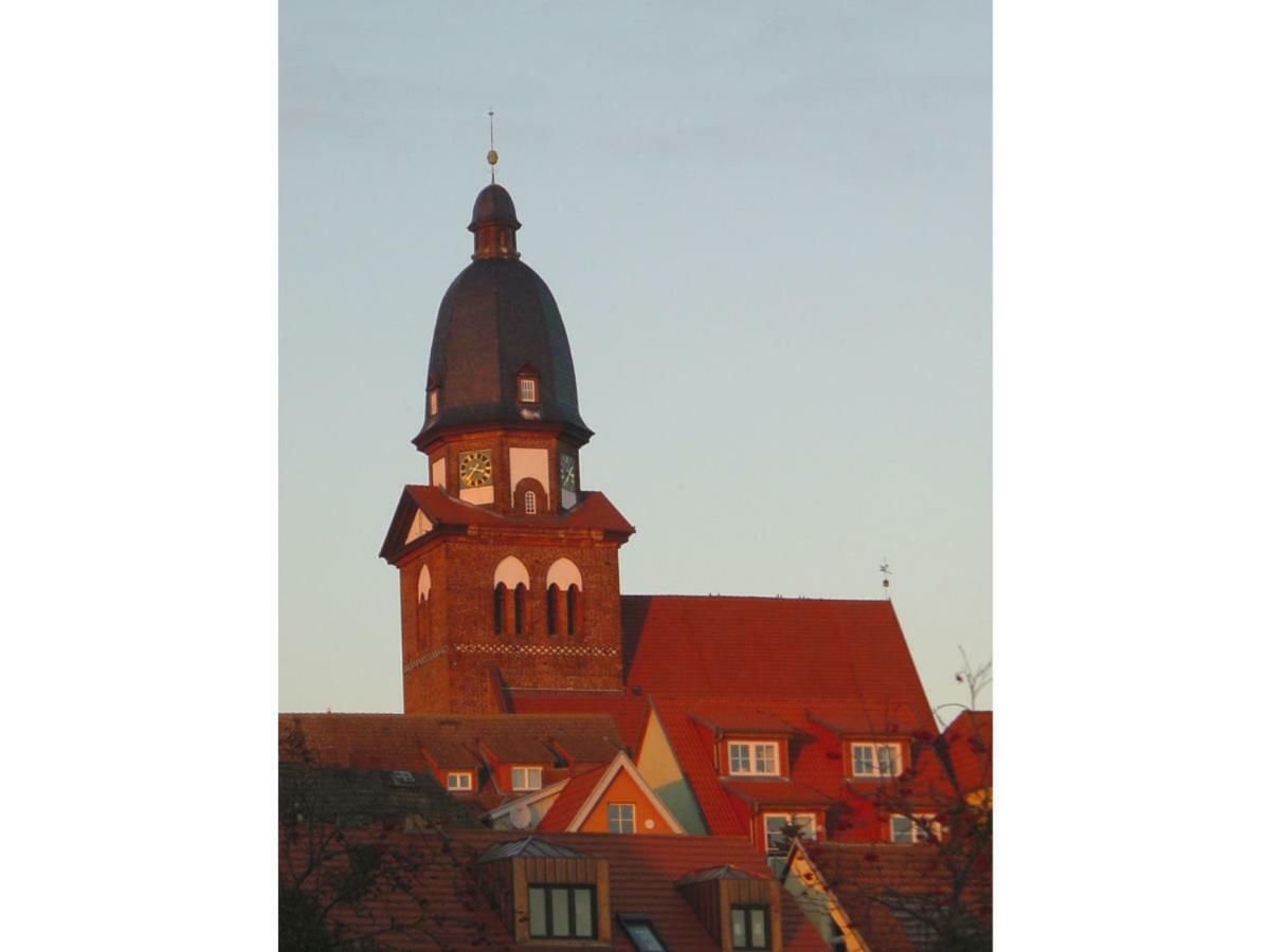 Villa Am Weinberg Waren  Bagian luar foto